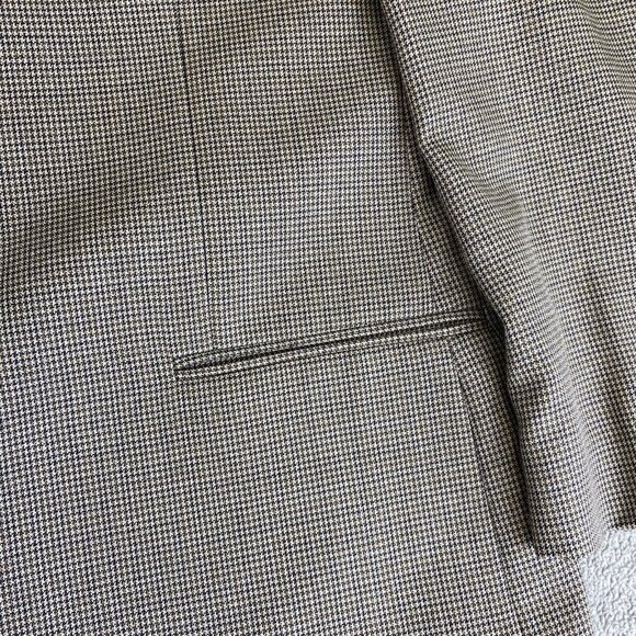 Joseph & Feiss Tan Suit Blazer - Picture 9 of 16